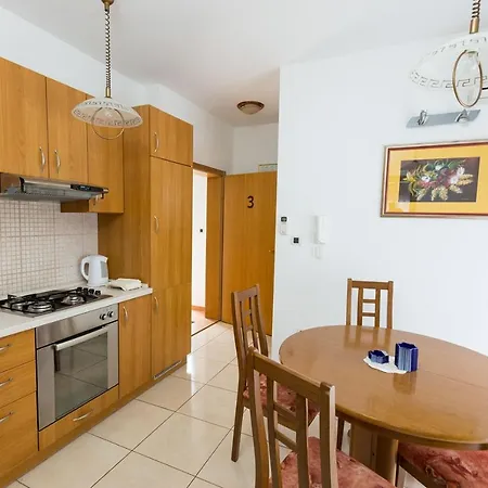 In Okrug Donji With Sea View, Balcony, Air Conditioning, Wifi 5166-1 *