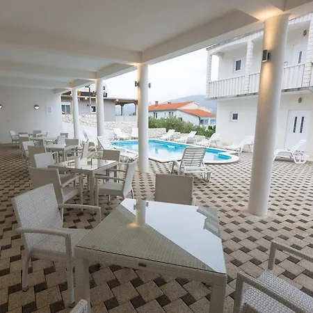 In Okrug Donji With Sea View, Balcony, Air Conditioning, Wifi 5166-1 * Donji Okrug (Ciovo)