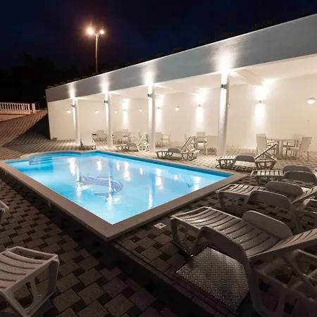 In Okrug Donji With Sea View, Balcony, Air Conditioning, Wifi 5166-1