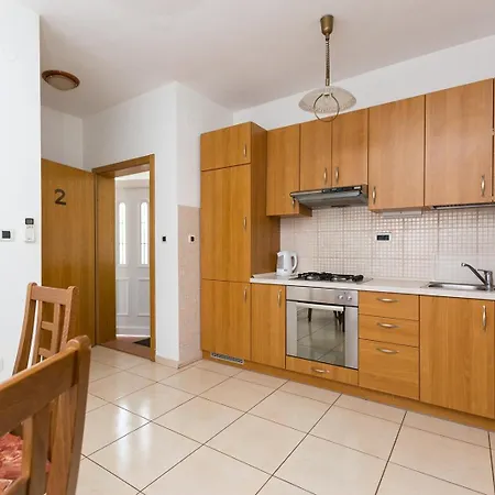 In Okrug Donji With Sea View, Balcony, Air Conditioning, Wifi 5166-1