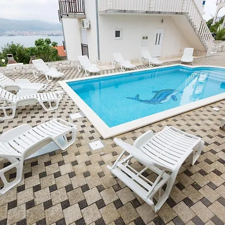 In Okrug Donji With Sea View, Balcony, Air Conditioning, Wifi 5166-1
